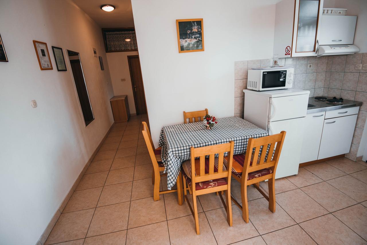 Apartments Visnjic Жаборич Екстериор снимка