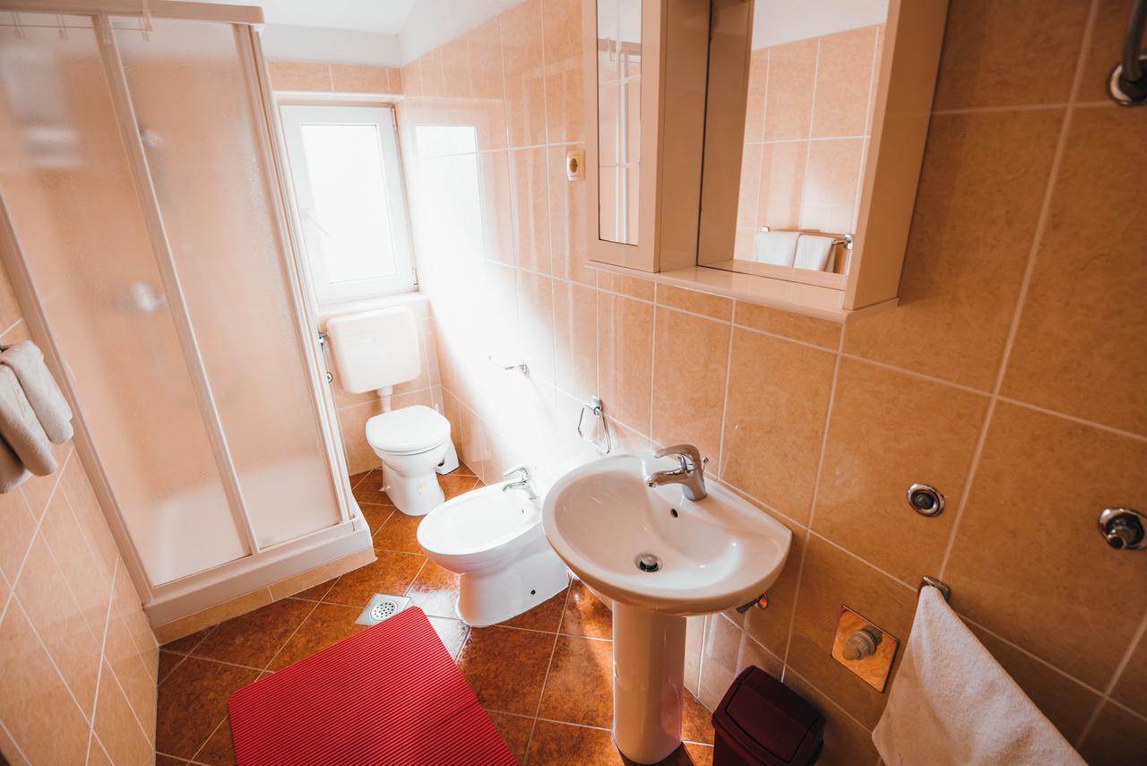 Apartments Visnjic Жаборич Екстериор снимка
